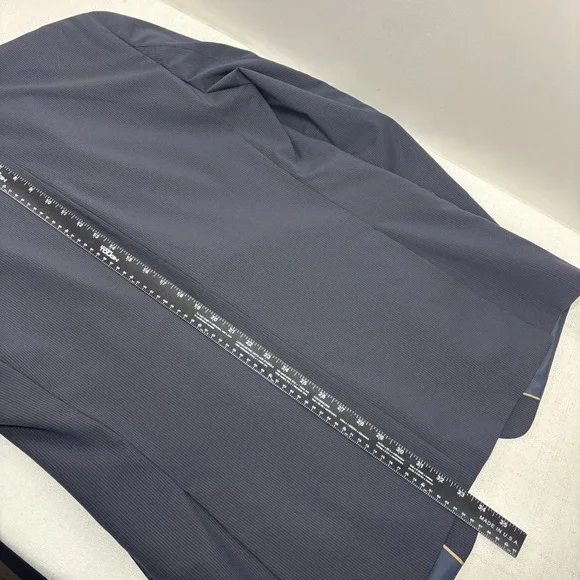 Michael Kors Mens Navy Pinstripe 2 Piece Suit Wool Size 42L Pants 34x32 - Picture 7 of 16